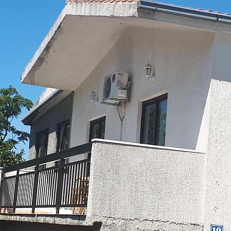 Apartman Emilio Baška Voda Eksteriør billede