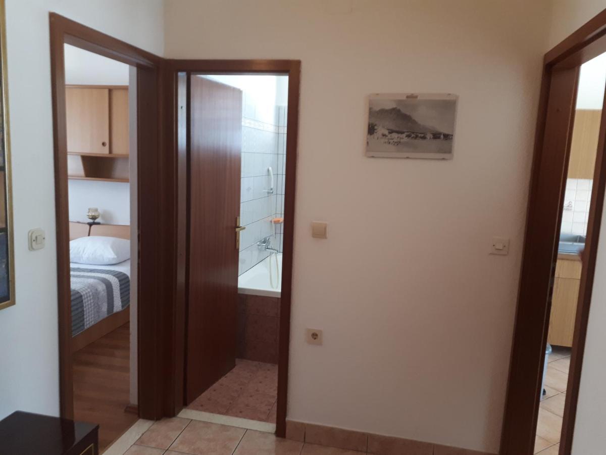 Apartman Emilio Baška Voda Eksteriør billede