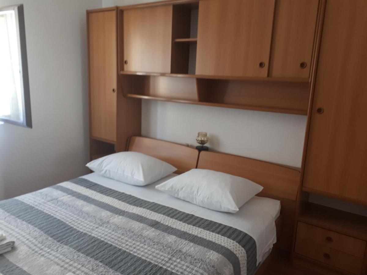 Apartman Emilio Baška Voda Eksteriør billede