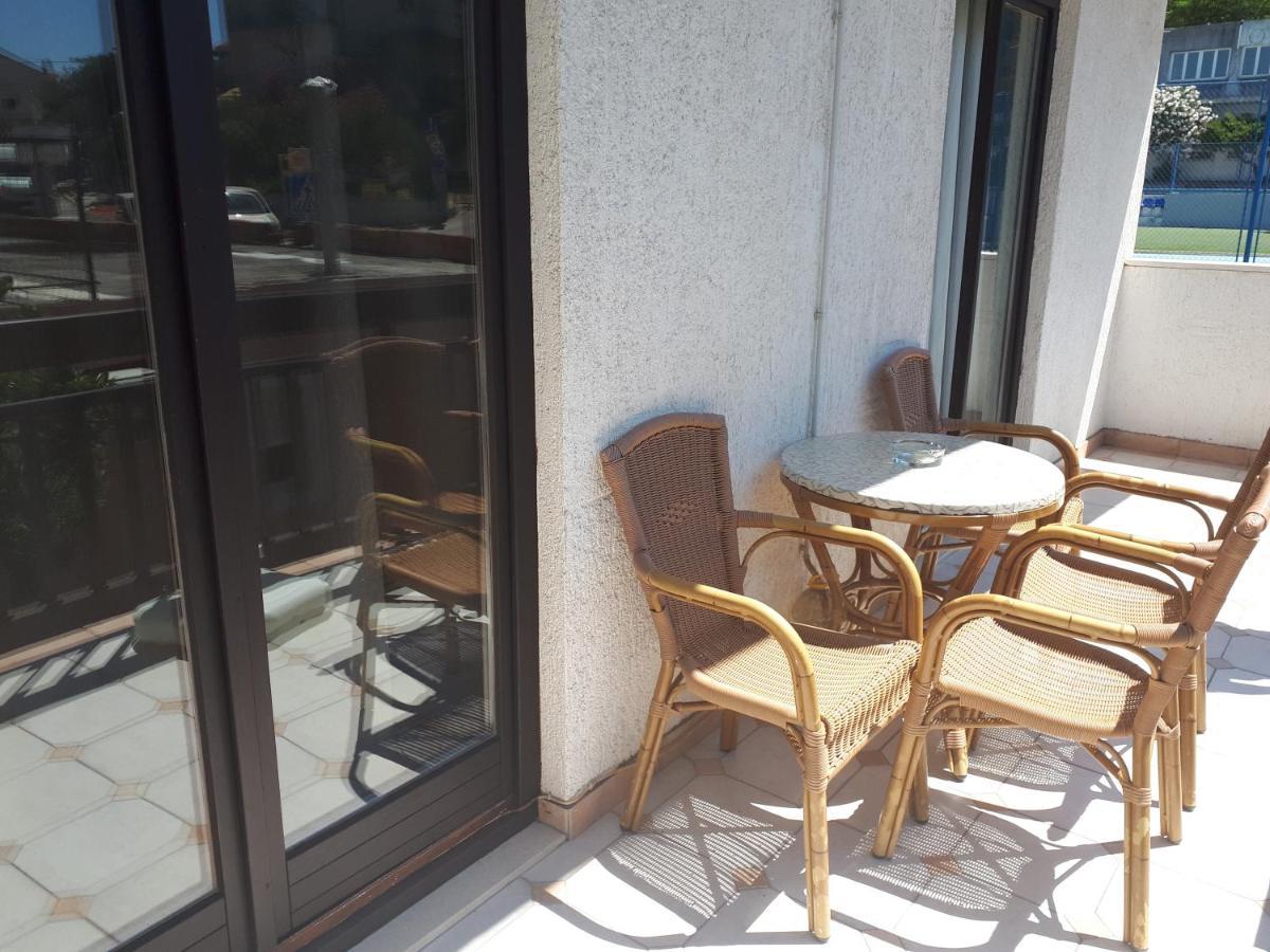 Apartman Emilio Baška Voda Eksteriør billede
