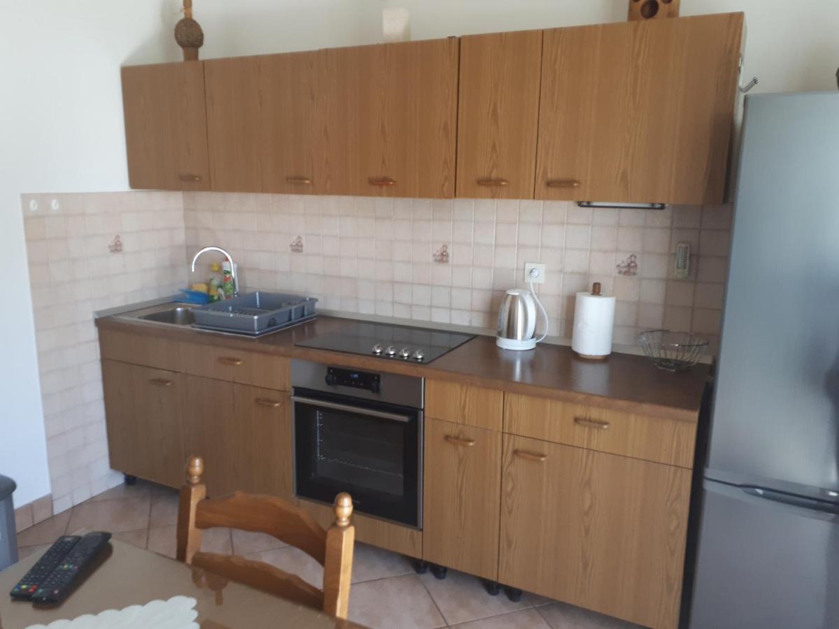 Apartman Emilio Baška Voda Eksteriør billede